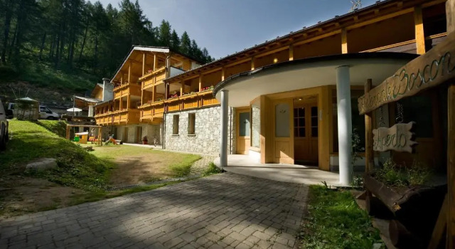 Boscone Suite Hotel