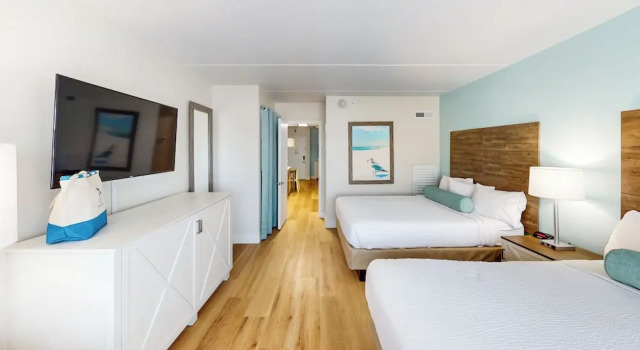 Четырёхместный люкс oceanfront Princess Royale Oceanfront Resort