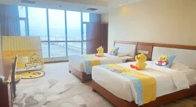 Двухместный семейный люкс Fuyong Yinfa Hotel