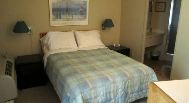 Holiday Villa Resorts - Thornbury Royal Harbour Resort, Rezervovat Lázně / Resort Thornbury 