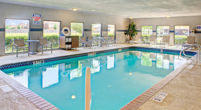Четырёхместный номер Standard Holiday Inn Express Hotel & Suites Austin NE-Hutto by IHG