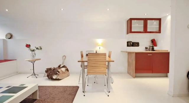 Студия Romantic Jordaan Canalsuite near Anne Frank House