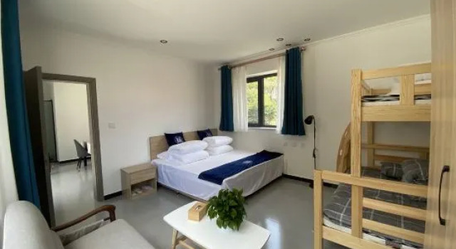 Двухместный семейный люкс Deluxe Miaofengshan Songpeng Tea House B&B