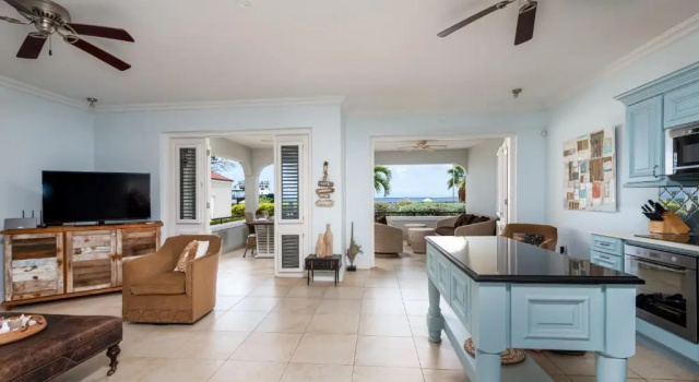Апартаменты Luxury Seafront 4p large ground floor apartment