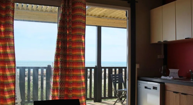 Camping Le Clos du Rhône, Rezervovat Kemp Wellness hotely v Camargue, SPA