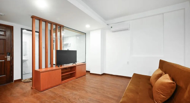 Номер Deluxe YoKo Airport Saigon Hotel