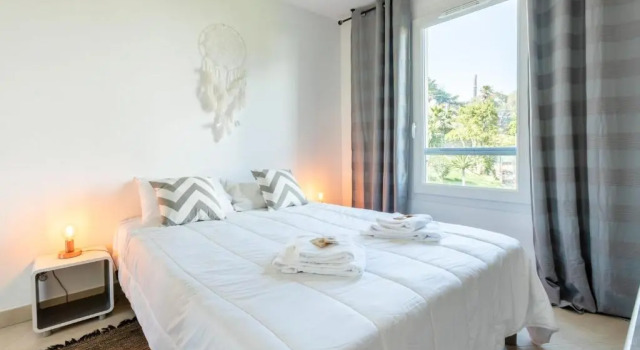 SERRENDY TERRACE SWIMMING-POOL PARKING NEW Close to beaches
