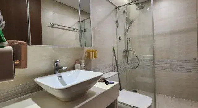 4 bedroom apartment with beautiful view at vinhomes metropolis