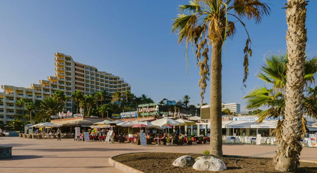 Luxury apt 1 MINUTE from the Beach of the Dunes, Prenota Hotel Hotel a Gran Canaria con piscina, Piscina