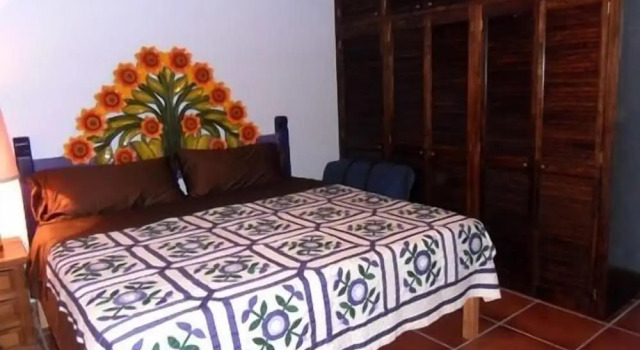 Lolitas Inn, Book Villa Ajijic 