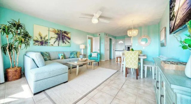 Коттедж Sleeps 26 3 Island Retreat Condos w/ Beach Access, 2 Pools, Pickleball, Views