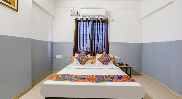 Номер Deluxe Fabhotel Bhakti Sankul