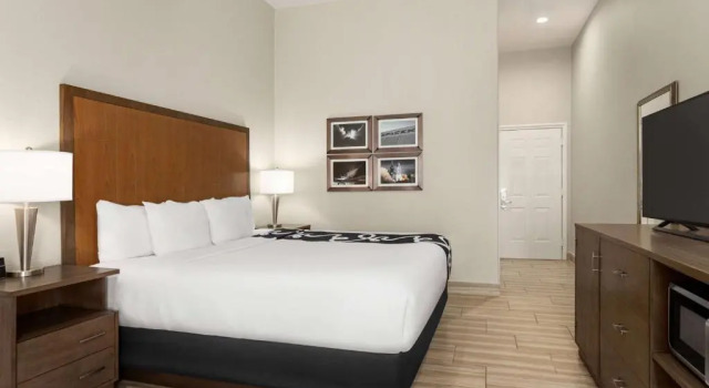 Номер Standard La Quinta by Wyndham Brownsville North