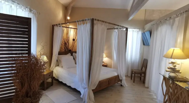 Номер Deluxe Chambres dHôtes Domaine de Beunes