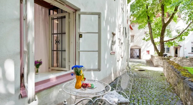 Апартаменты Old Town Central Apartment