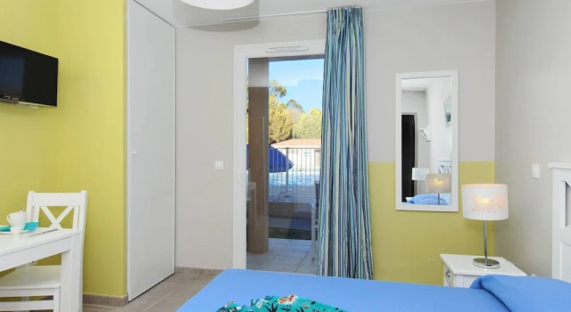 Well-kept apartment close to the beaches of the Côte d'Azur, Réserver Appartement La Londe-les-Maures Var coast