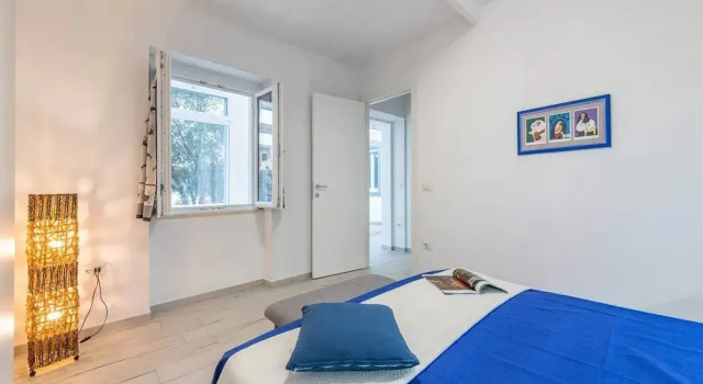 Spacious Retreat in the Heart of Sardinia, Забронировать Апартаменты/квартира Отели Залива Орозеи с парковкой, Парковка