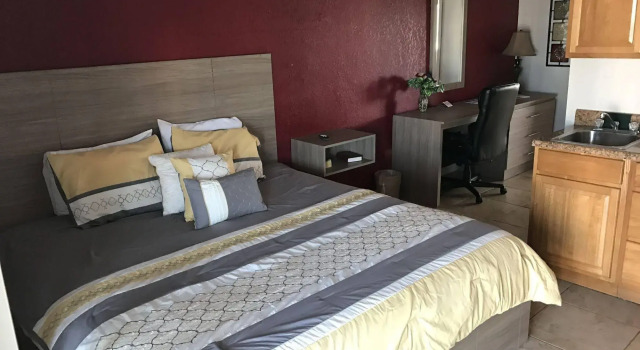 Latitude 26 Waterfront Resort and Marina, Забронировать Курортный отель Форт-Майерс-Бич Fort Myers Area