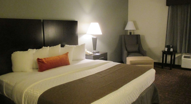 Holiday Inn Express Hotel & Suites Omaha Airport, Rezerwuj Hotel Omaha Nebraska