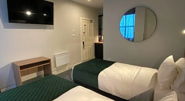 Standard Zimmer Trinity Hotel