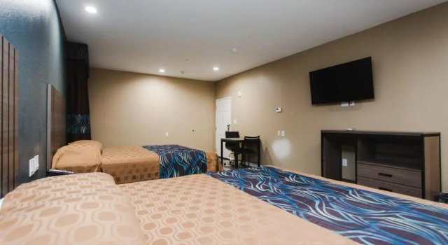 Двухместный номер Economy Budget Host Inn & Suites