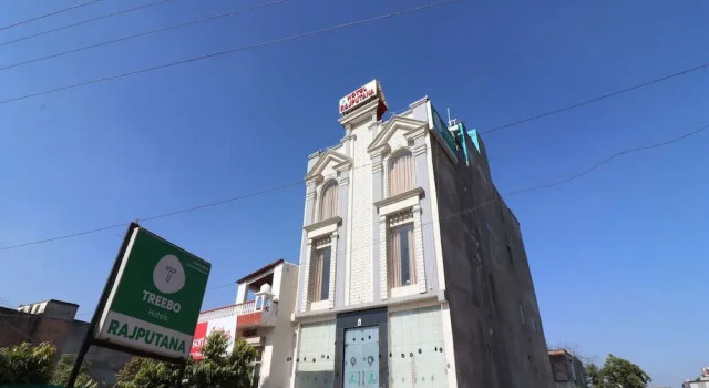 The Hotel Rajputana, Забронировать Отель Отели штата Раджастхана 3 звезды, 3*