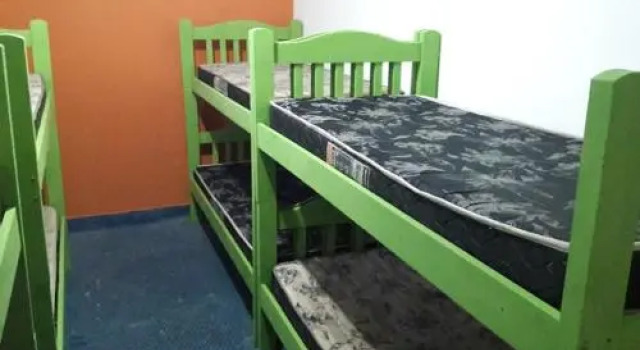Pontes Hostel Hospedagem, Забронировать Хостел Сан-Висенти штат Сан-Паулу, рядом с Brisamar Shopping