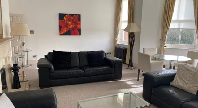 Luxury 3 bed in Gated Community Family or Couples, Buchen Sie Hotel London Großraum London