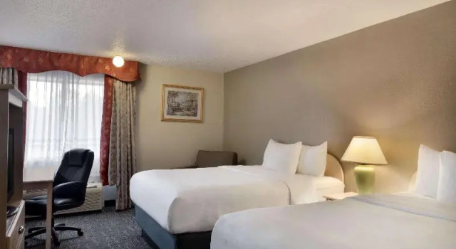 Номер Deluxe Baymont by Wyndham Des Moines North