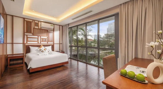 Ocean Villa Da Nang 4BR 5 Beds, Private Pool and Kitchen