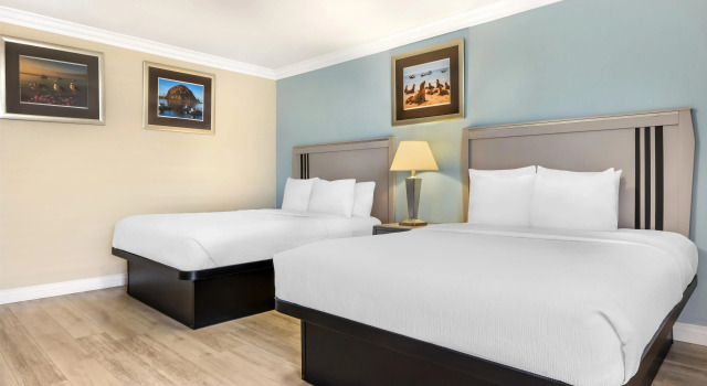 Четырёхместный номер Standard Best Western Tradewinds