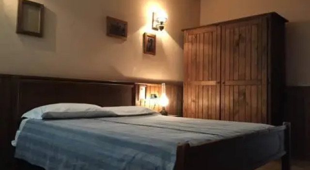 Cowboys Guest Ranch, Book Guesthouse Voghera Lombardy