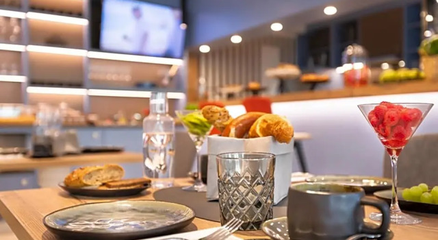 Aston‘s Hotel, Varaa Hotelli Hotellit Baijeri pysäköinnillä, Pysäköinti