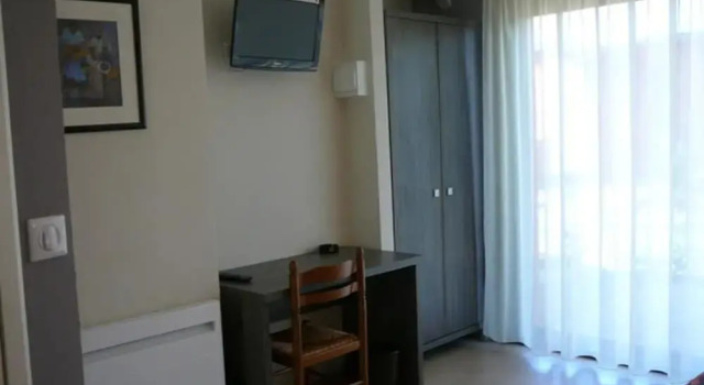 Les Cinq Routes Bb, Rezerwuj Hotel Parnac Indre
