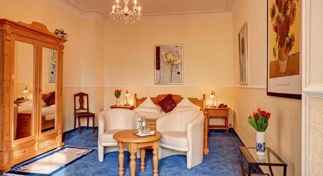 Stadthotel Detmold, Забронировать Отель Детмольд Teutoburg Forest, рядом с Aqualip