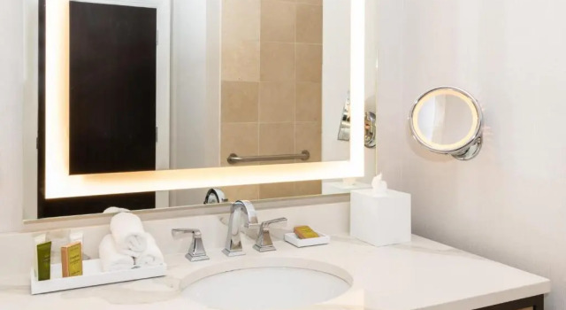 Четырёхместный номер Executive Hilton Columbus/Polaris