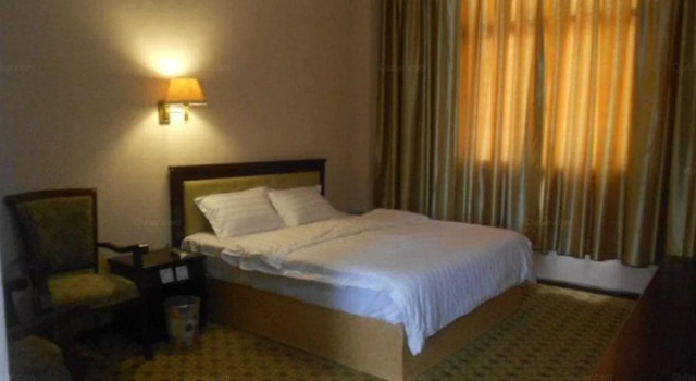 Shangri-la Ziyouxing Hotel, Забронировать Отель Отели Шангри-Ла с парковкой, Парковка