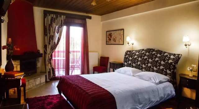 Χρυσοπελεια - Chrisopeleia Lake View, Book Hotel Neochori 