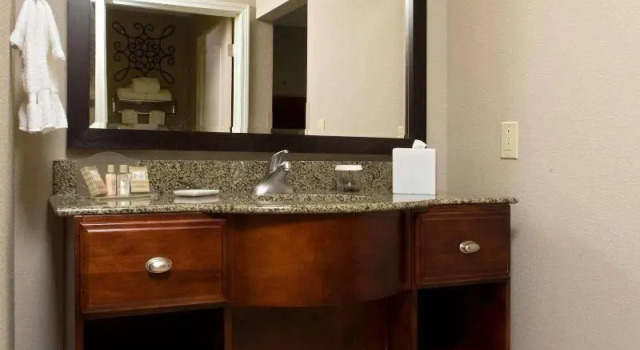 Четырёхместный номер Standard с 2 комнатами Homewood Suites by Hilton Bloomington