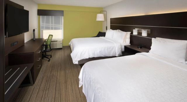 Четырёхместный номер Standard Holiday Inn Express Middlesboro by IHG