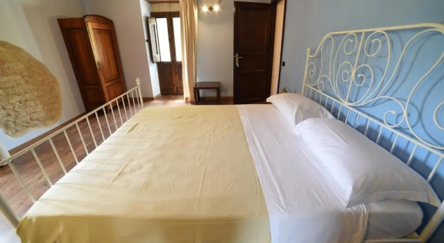 Двухместный номер Deluxe с балконом и с видом на море Agriturismo " La Valle degli Ulivi"