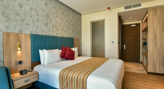 Номер Deluxe с видом на бассейн Golden Tulip Zanzibar Airport Hotel & Spa