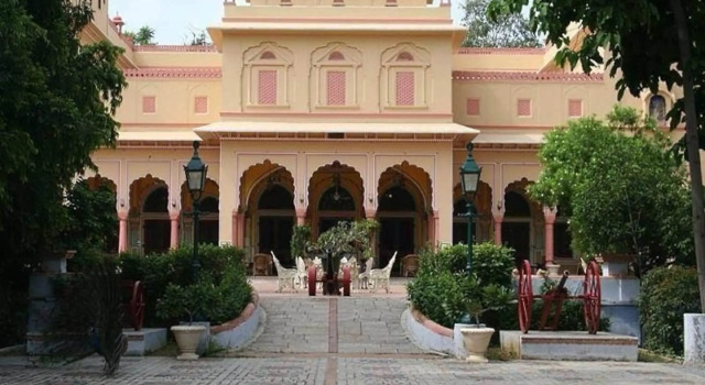 Hotel Narayan Niwas Palace