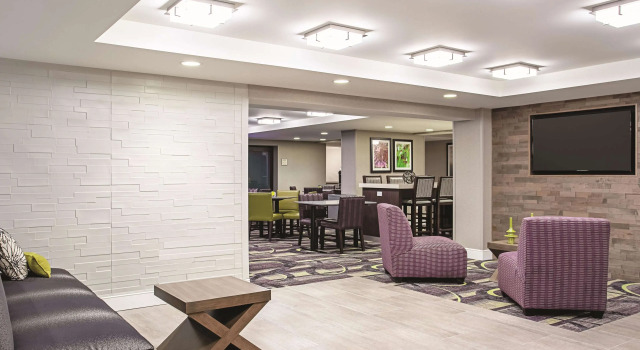 La Quinta Inn & Suites by Wyndham Baltimore N / White Marsh