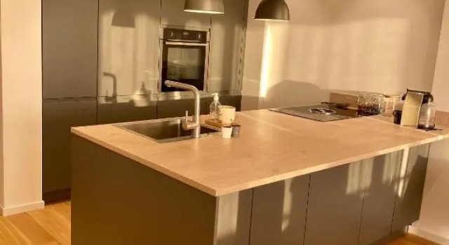 Appartement 2 pièces vue mer à Nice Fabron les Constellations Piscine 10mn promenade des Anglais, Забронировать Апартаменты/квартира Отели Ниццы с бассейном, рядом с Пляж Обри-Леконт, Бассейн