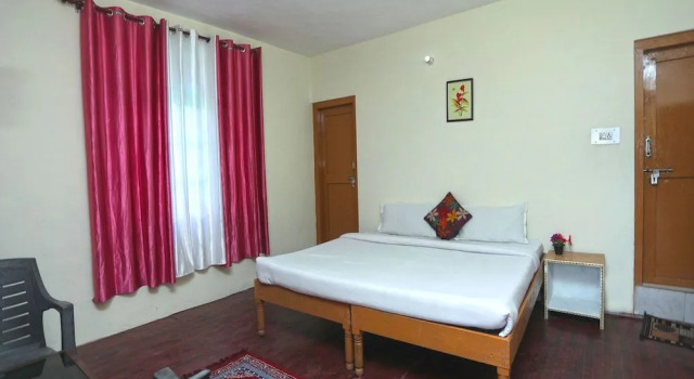 OYO 13719 Home Hill View 1BHK near Hadimba