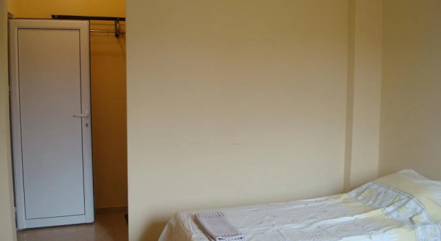East Gate Guest Rooms, Забронировать Гостевой дом Отели Пловдива с парковкой, Парковка