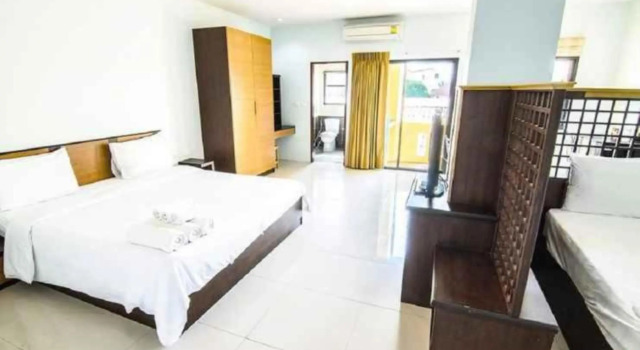 Трёхместный номер Standard AJ Residence