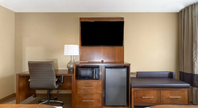 Четырёхместный номер Standard Comfort Inn North-Polaris
