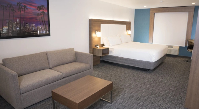 Двухместный люкс Extra Floor Space Holiday Inn Express Hollywood Walk of Fame by IHG